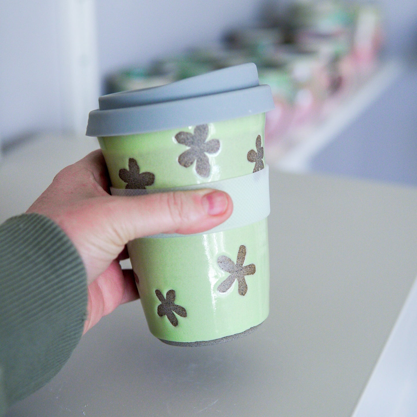 Travel Mug Petal Pop Green 1